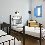 Sandy 3* Perissa (Santorini)