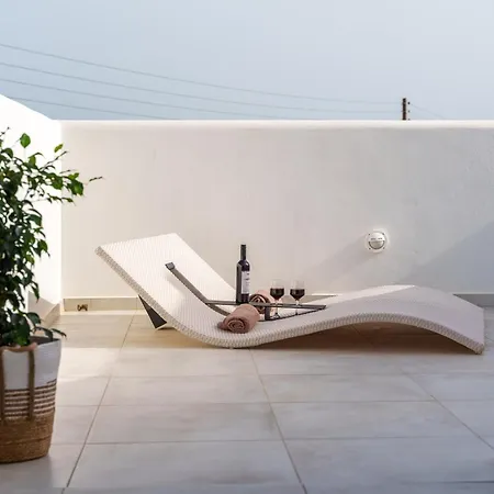 Sandy Hotel Perissa (Santorini)